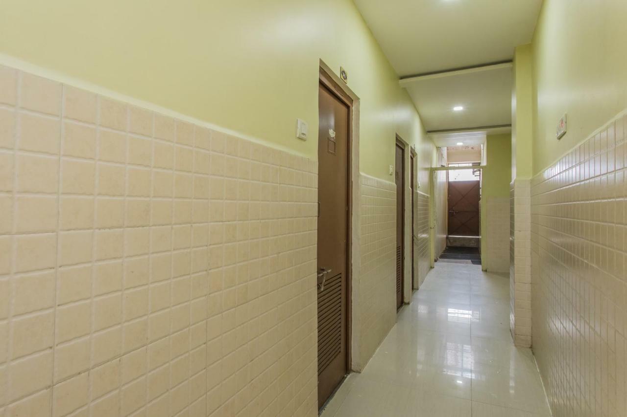 Oyo 17161 Hotel Mahalaxmi 乌贾因 外观 照片