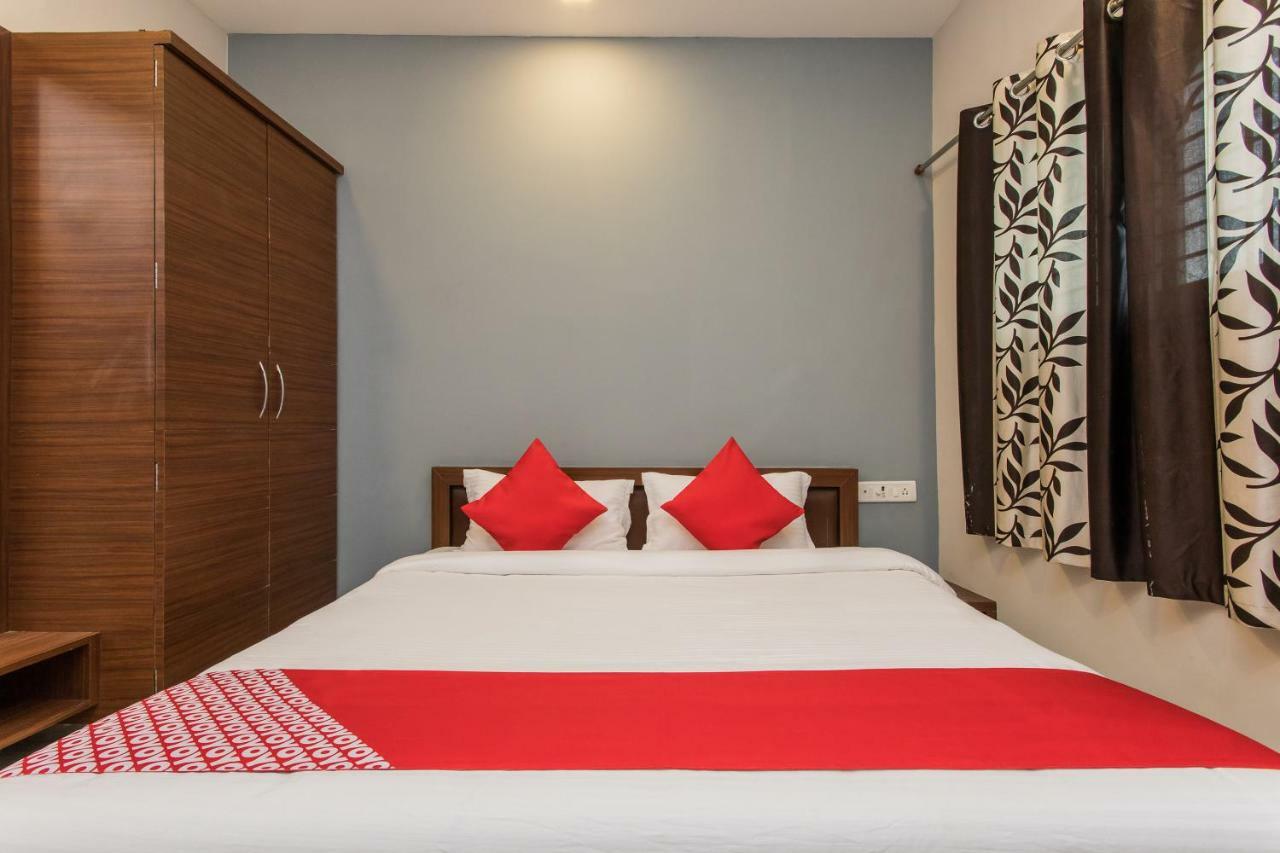 Oyo 17161 Hotel Mahalaxmi 乌贾因 外观 照片