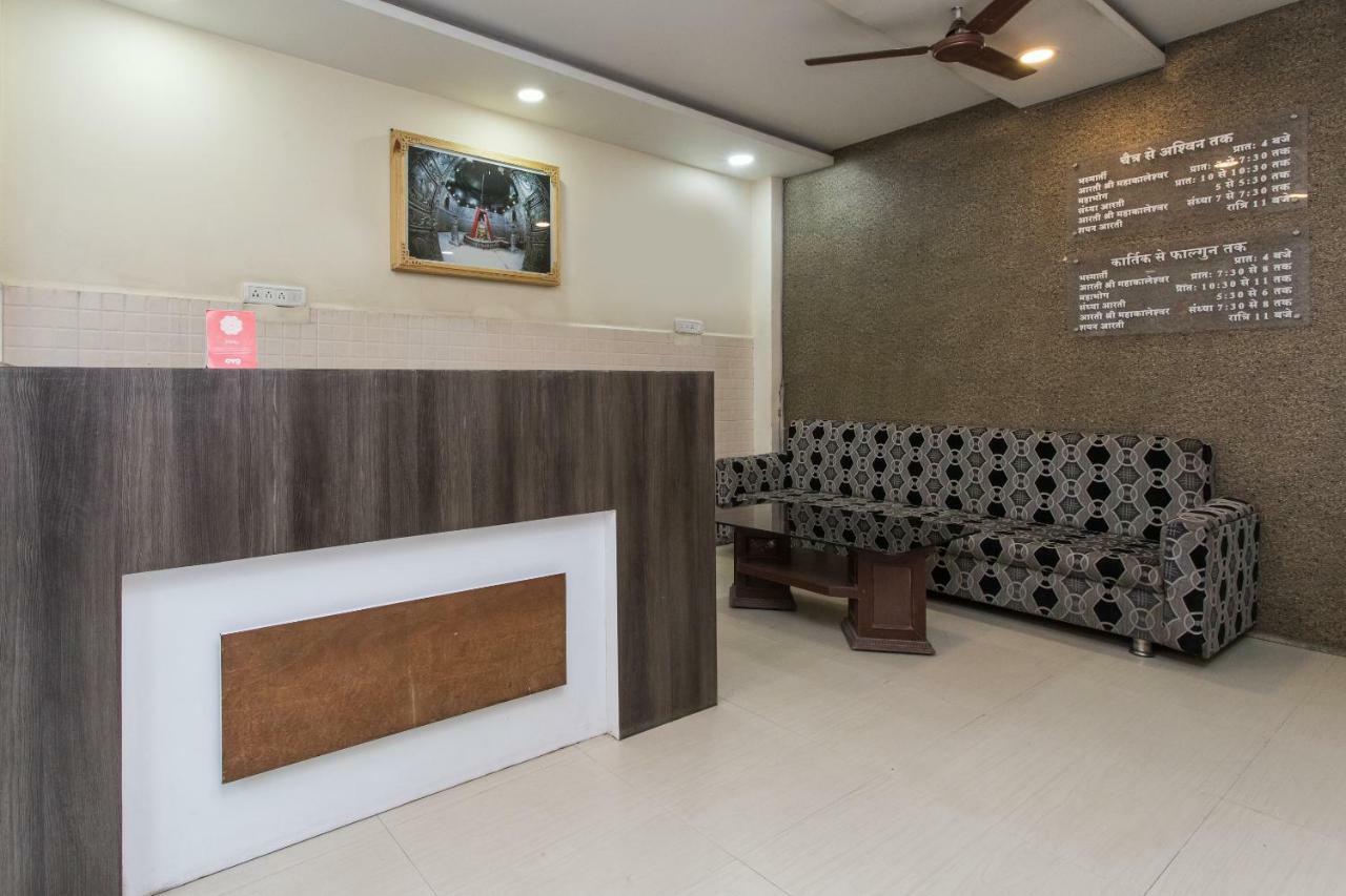 Oyo 17161 Hotel Mahalaxmi 乌贾因 外观 照片
